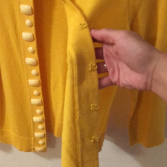 Pretty Banana Republic cardigan - Picture 3 of 7